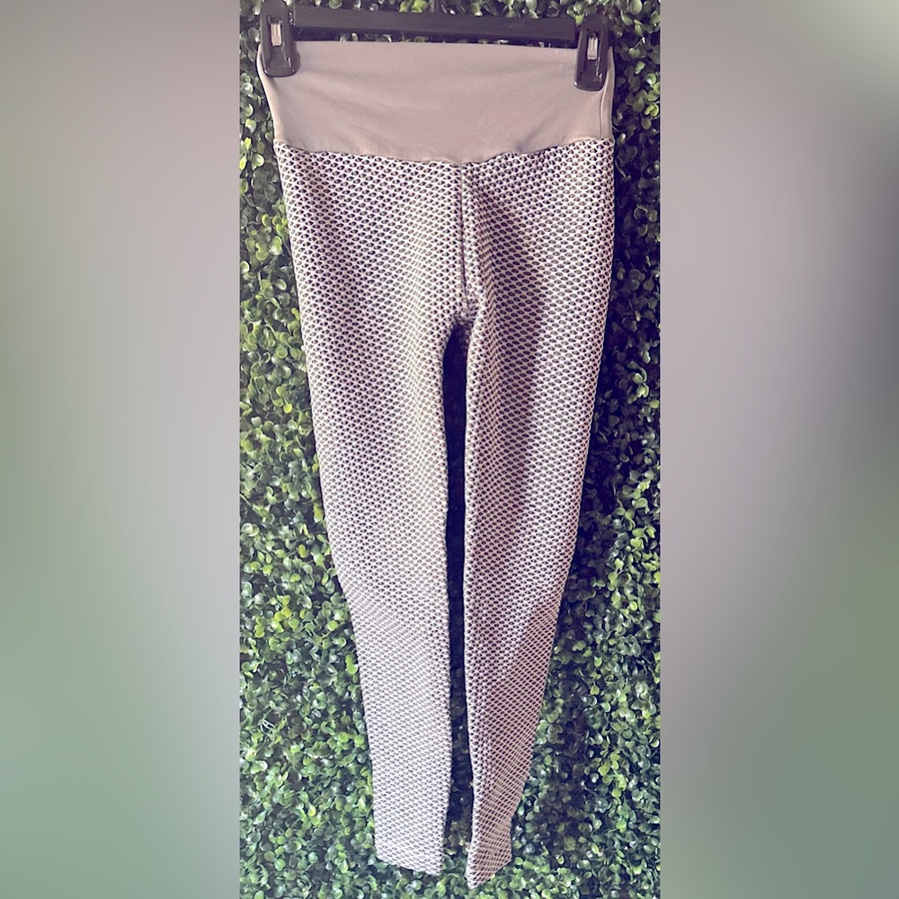 Grey and White Textured Print High Waist Leggings